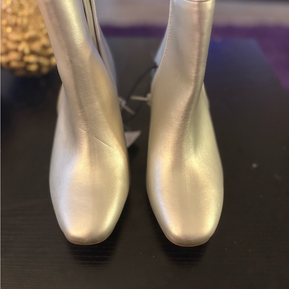 Elegant Women's silver Ankle Boots